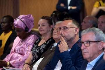  Las crónicas cotidianas de José Naranjo ganan el I Premio Saliou Traoré (Foto TA y EFE)